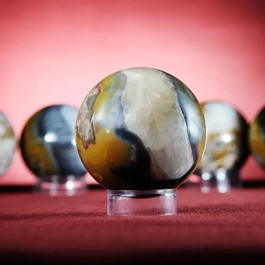 801 KY Agate Sphere (Small)