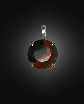 01 KY Agate Faceted Solitaire Pendant