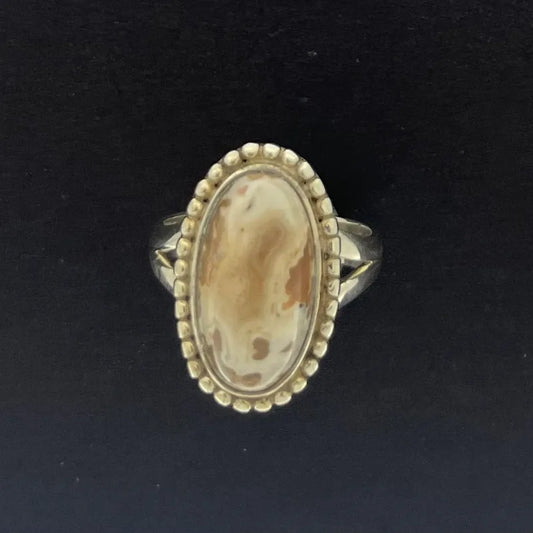 9939 Oval KY Agate Ring