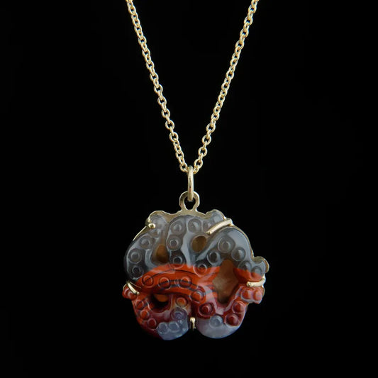006 Octopus KY Agate Pendant Set in 14K Gold with 20" 10K Gold Chain