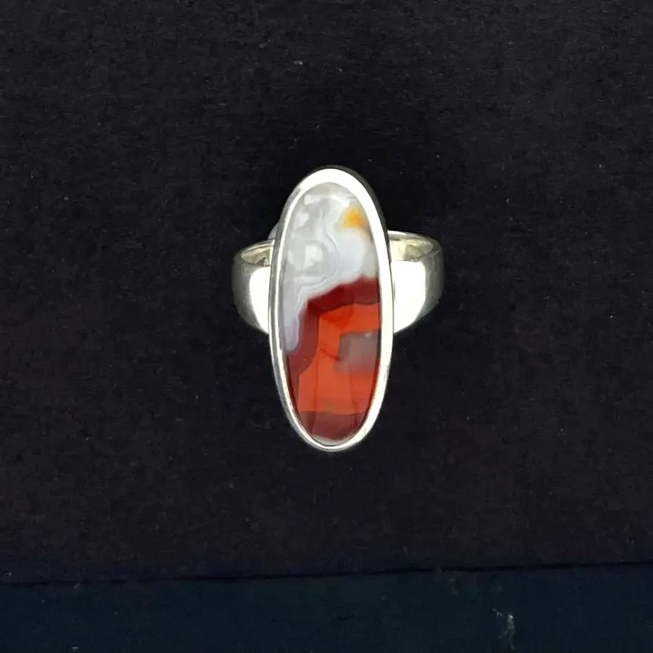 1999 KY Agate White/Red/Orange Oval Silver Ring