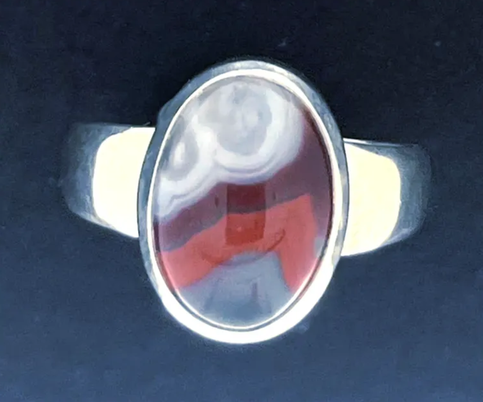 1999b KY Agate White/Red/Orange/Blue Oval Silver Ring