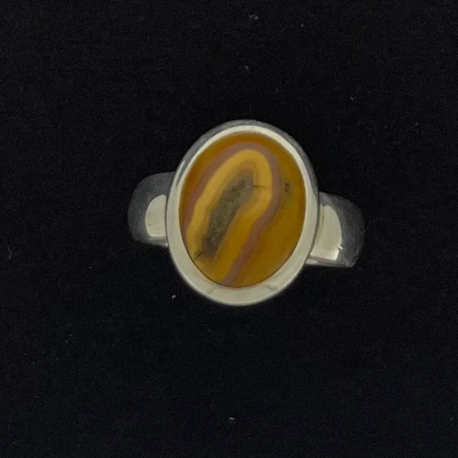 9938 Oval KY Agate Ring